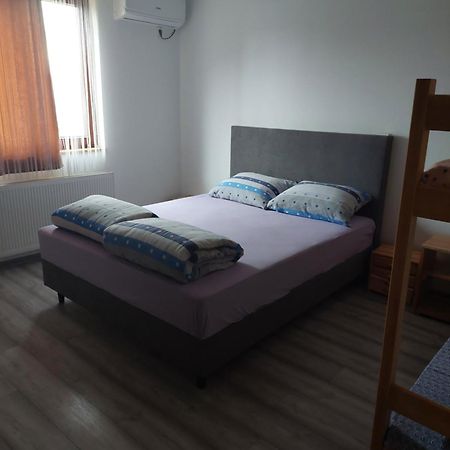 Restoran Bmb Hotel Odžak Екстериор снимка